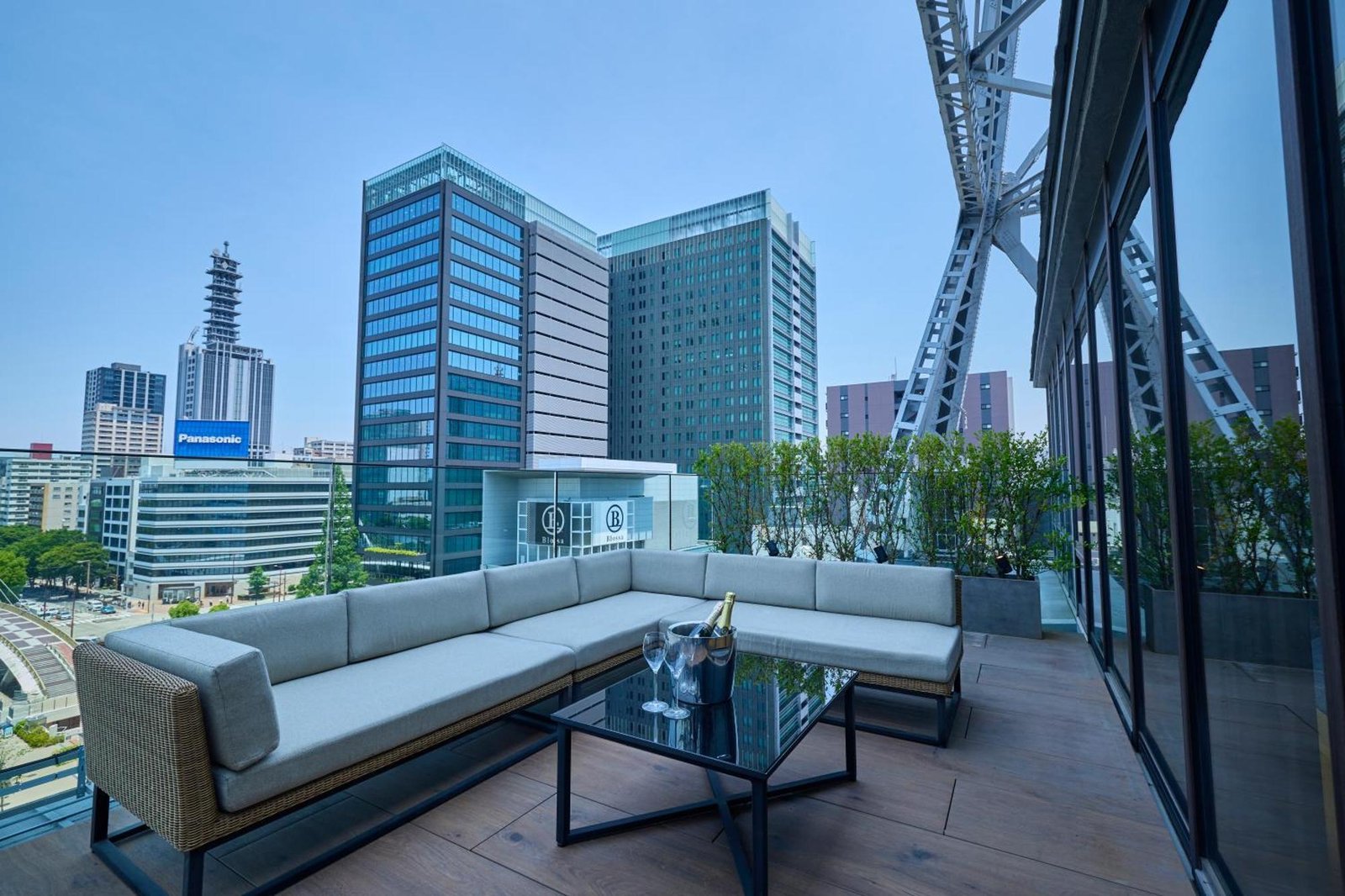 The Tower Hotel Nagoya, vibe