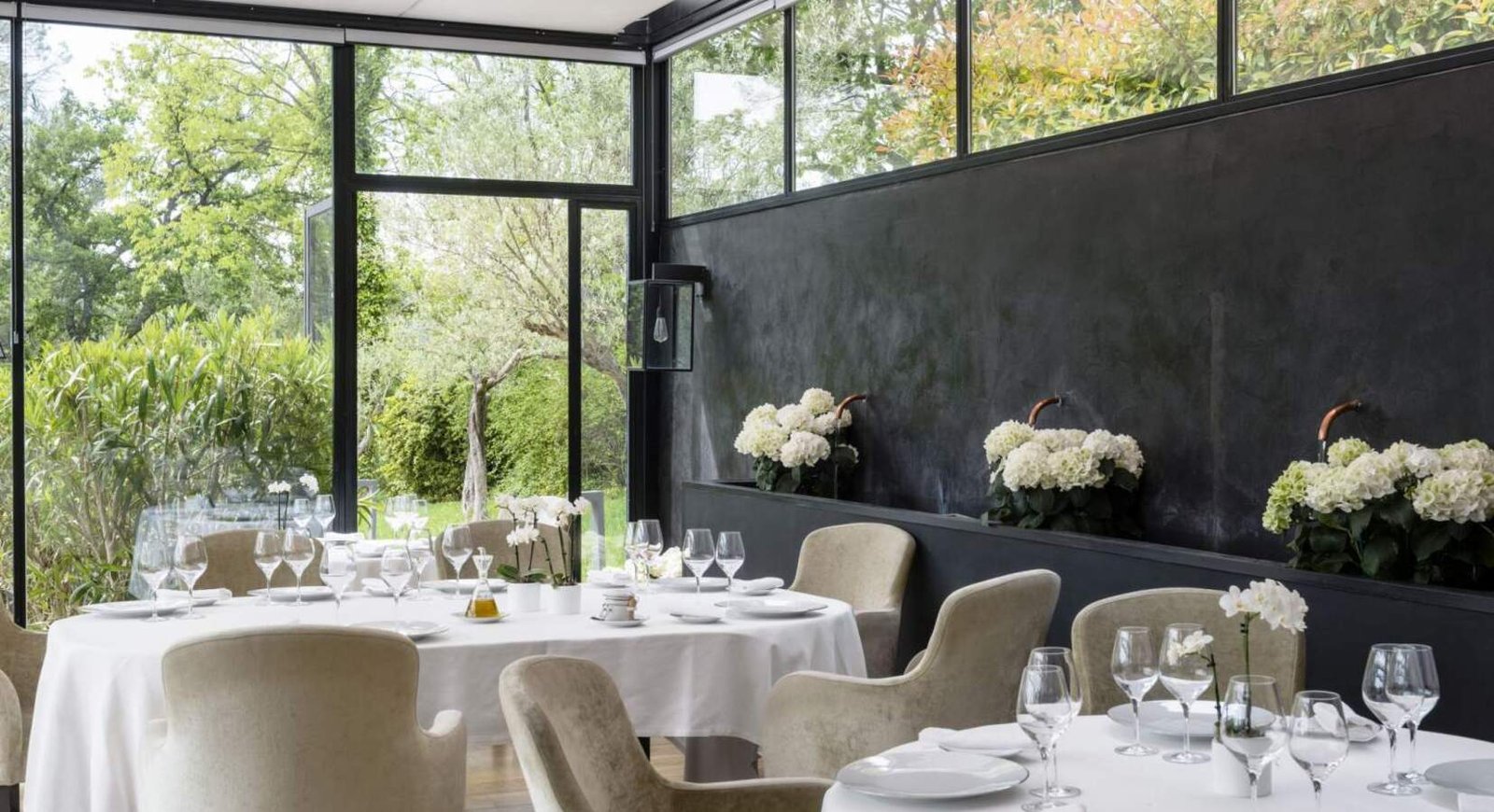 Les Lodges Sainte-Victoire Hotel & Spa, eat & drink