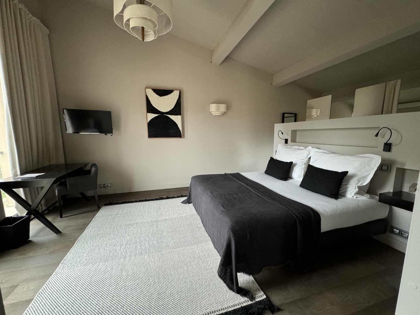 Les Lodges Sainte-Victoire Hotel & Spa, rooms