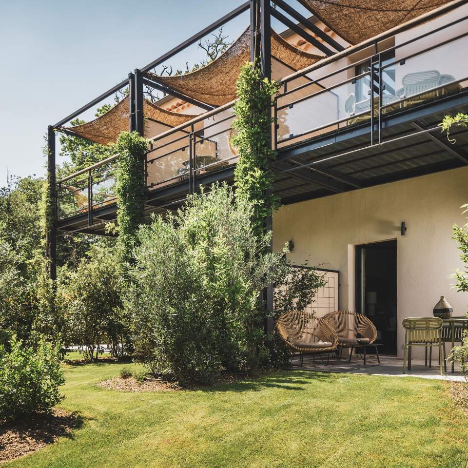 Les Lodges Sainte-Victoire Hotel & Spa, backstory