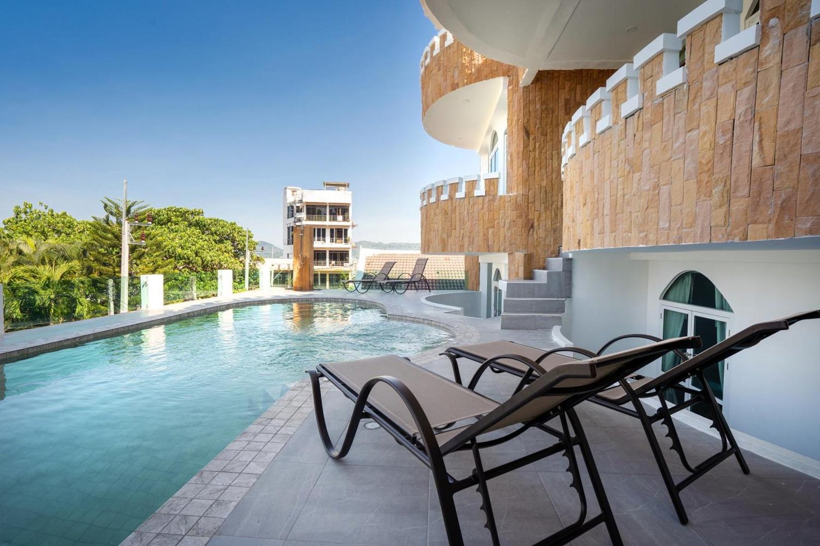 Castle Patong — wellness