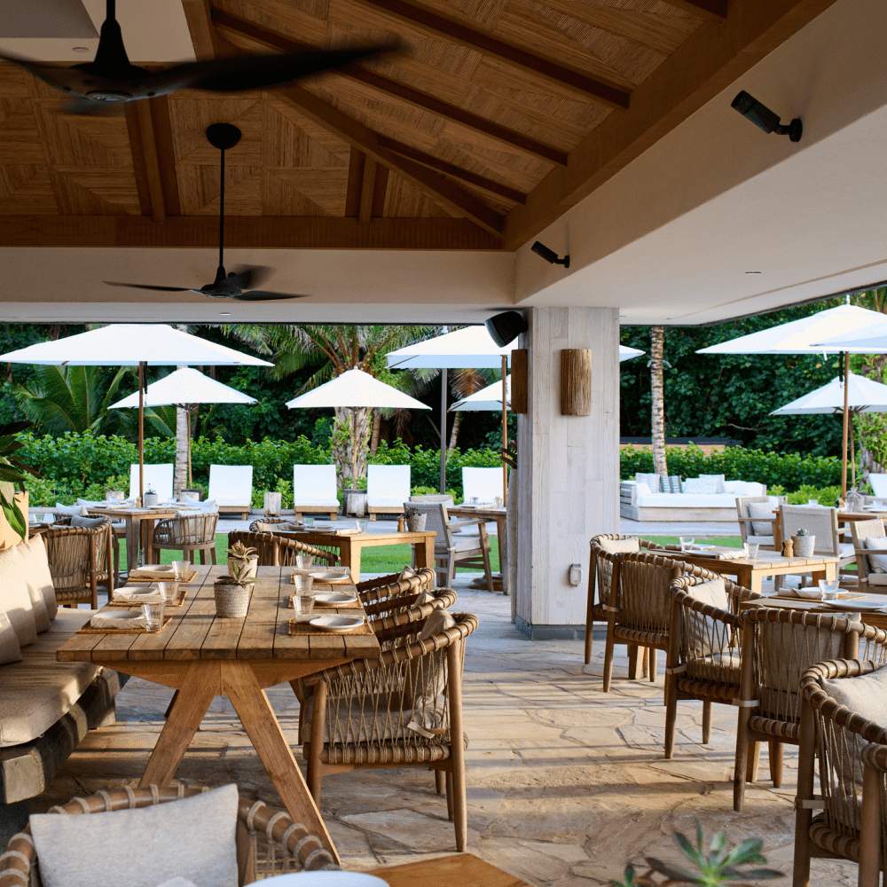 1 Hotel Hanalei Bay, at the table