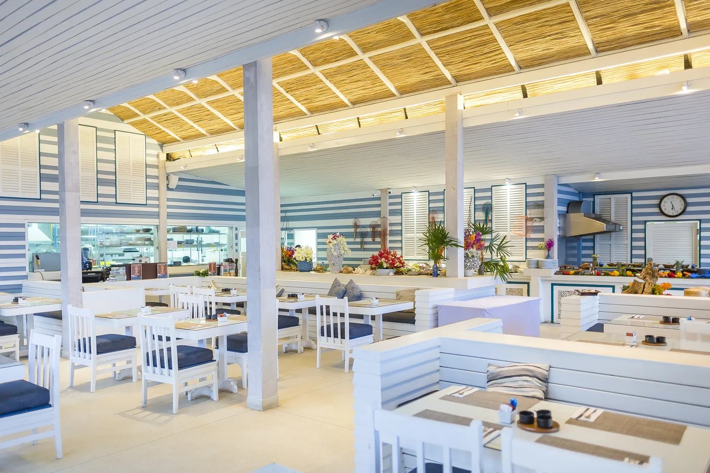 Barceló Coconut Island — eat & drink