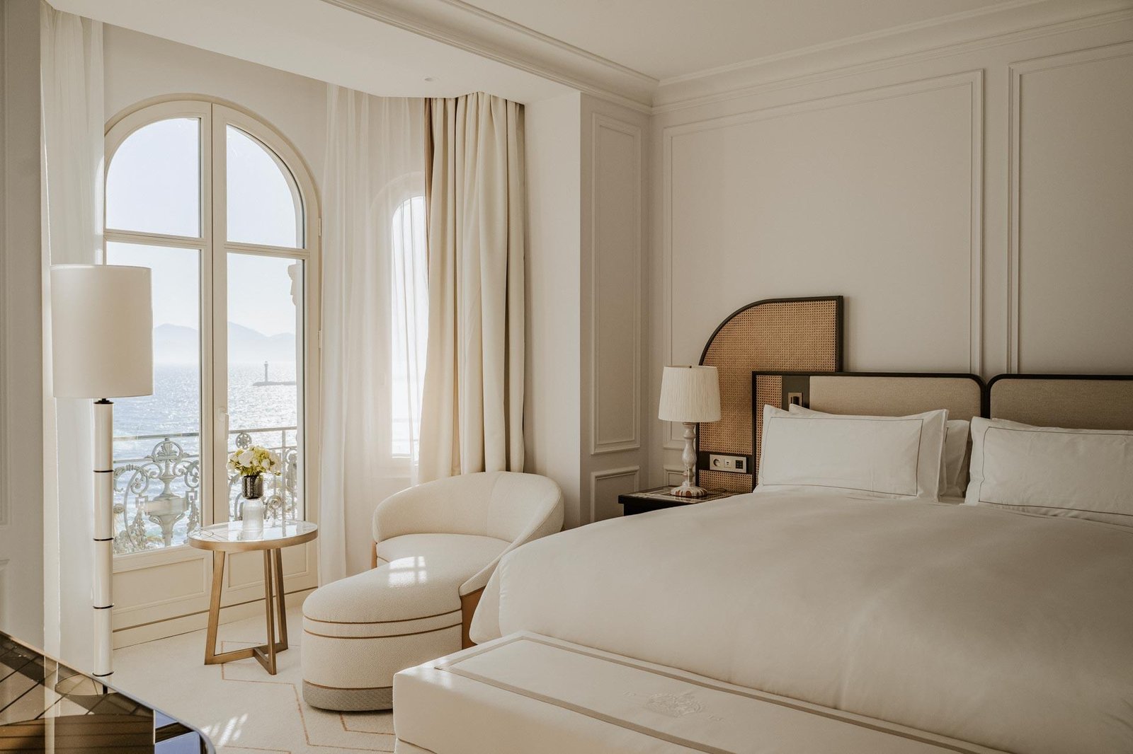 Carlton, rooms