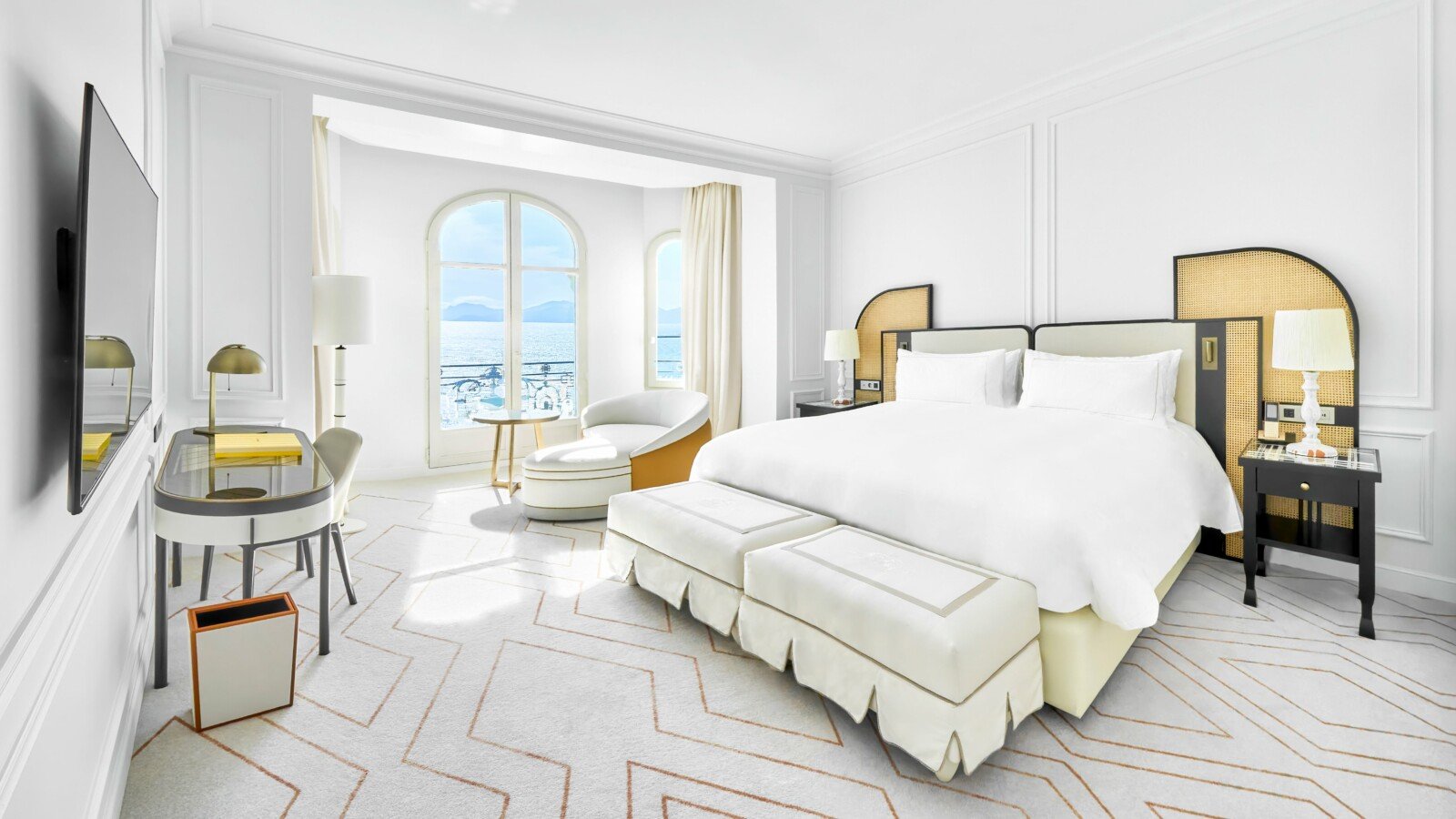 Carlton, rooms