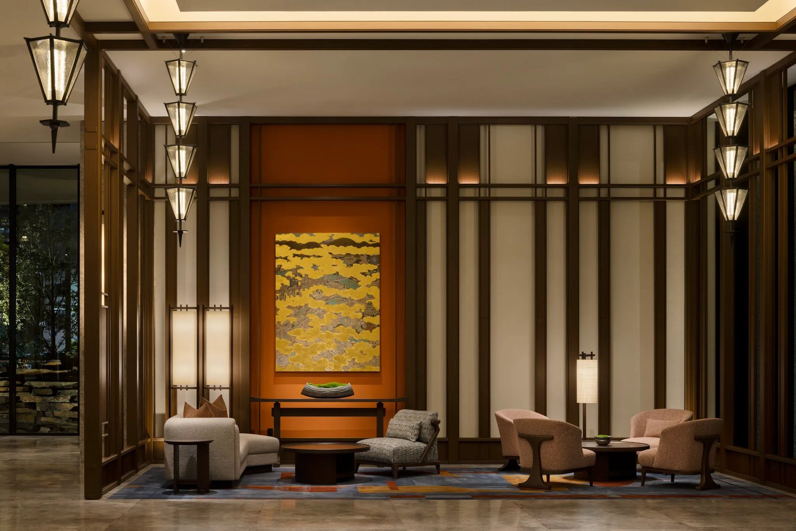 Waldorf Astoria Osaka, vibe