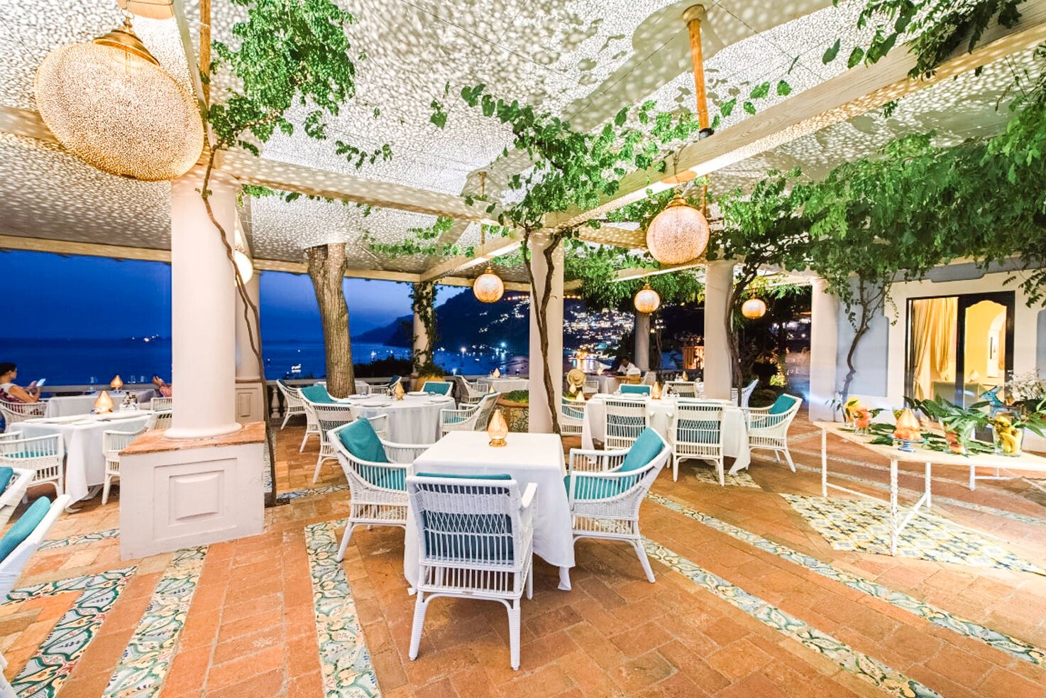 Villa TreVille, eat & drink