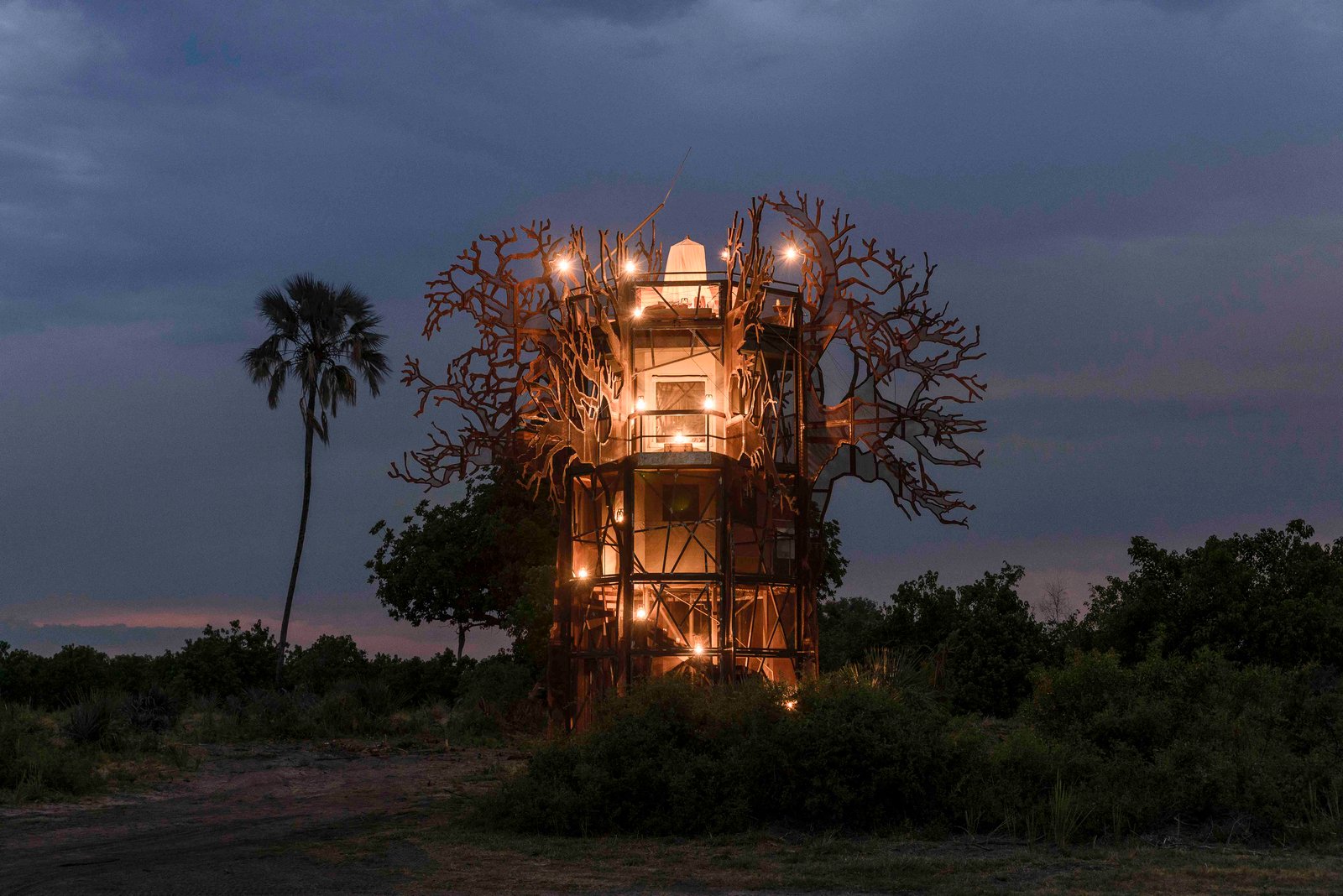 Xigera Safari Lodge, backstory