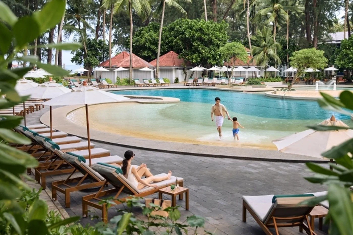 Dusit Thani Laguna Phuket, the pool