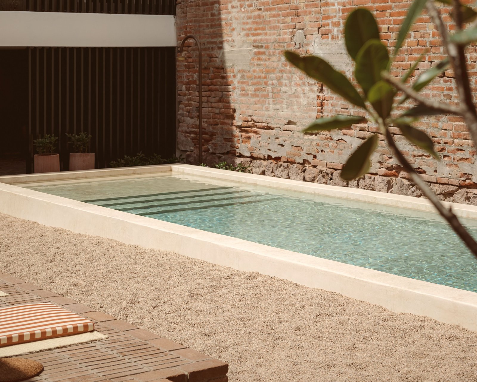 Baja Club, the pool