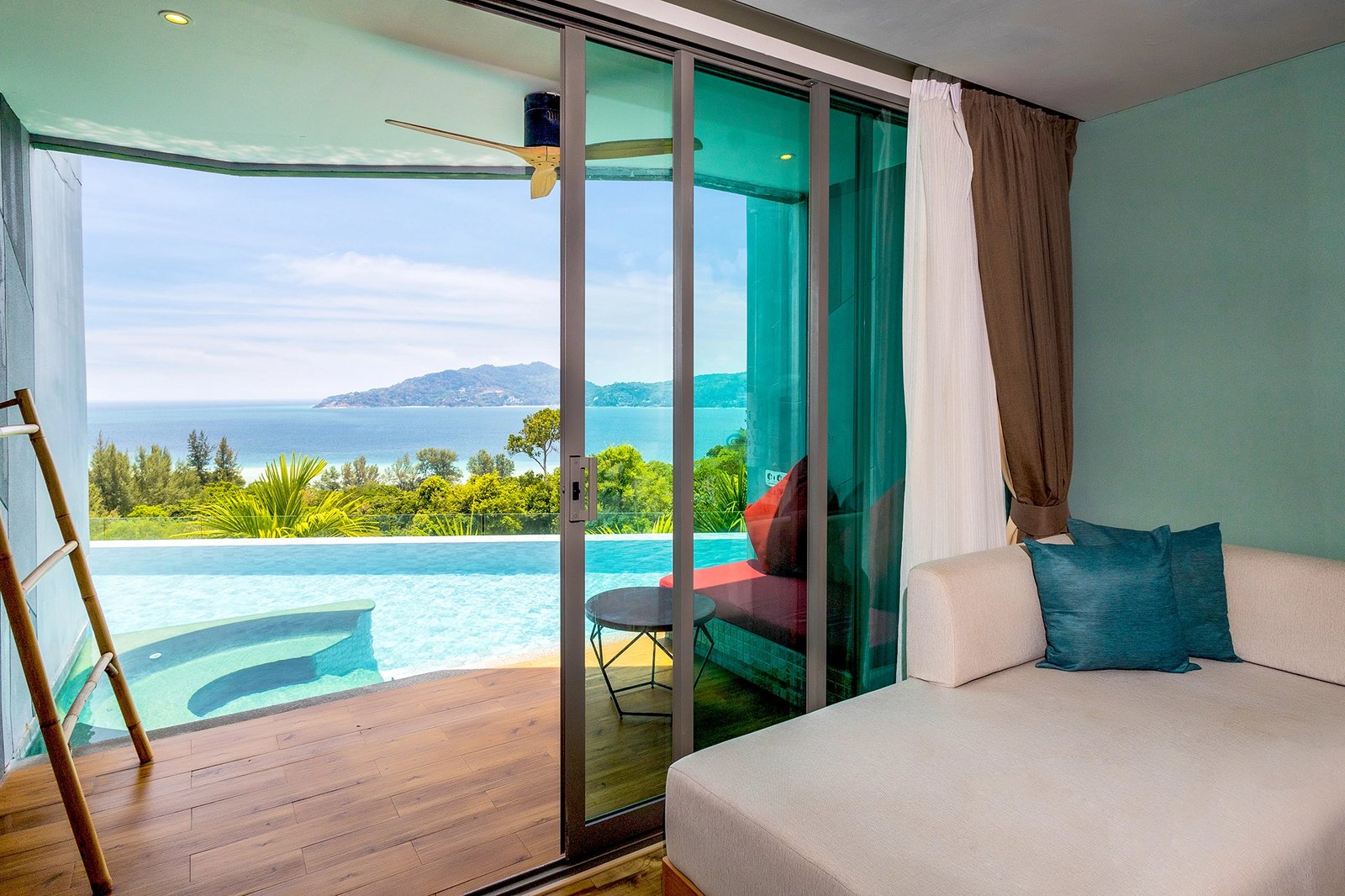 Crest Resort and Pool Villas — rooms