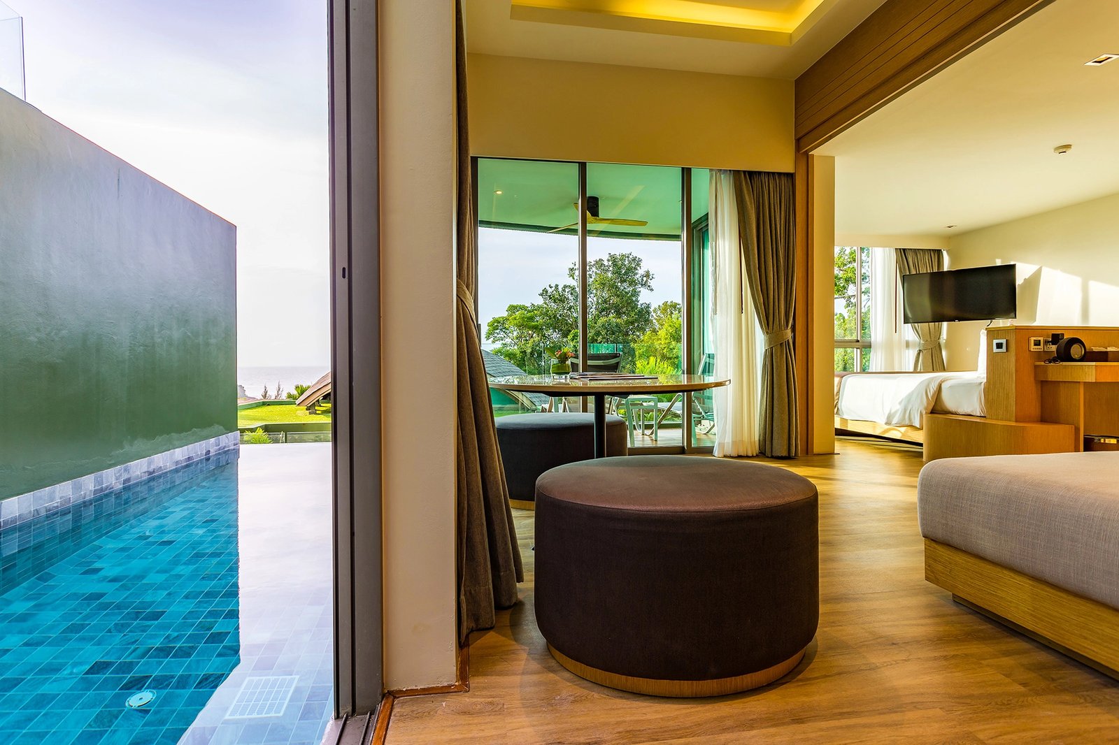 Crest Resort and Pool Villas — rooms
