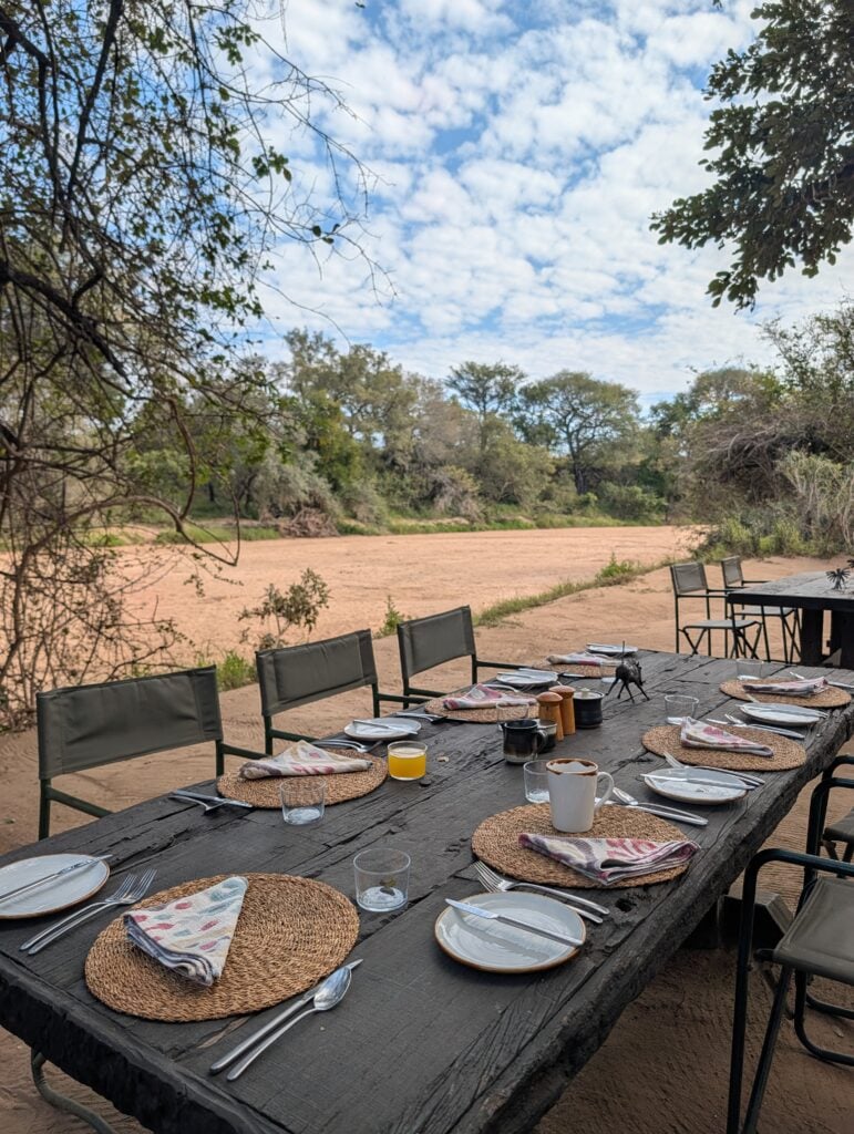 Tanda Tula, at the table