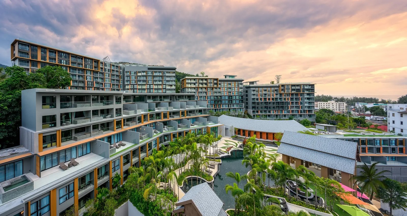 Mida Grande Resort Phuket, the pool