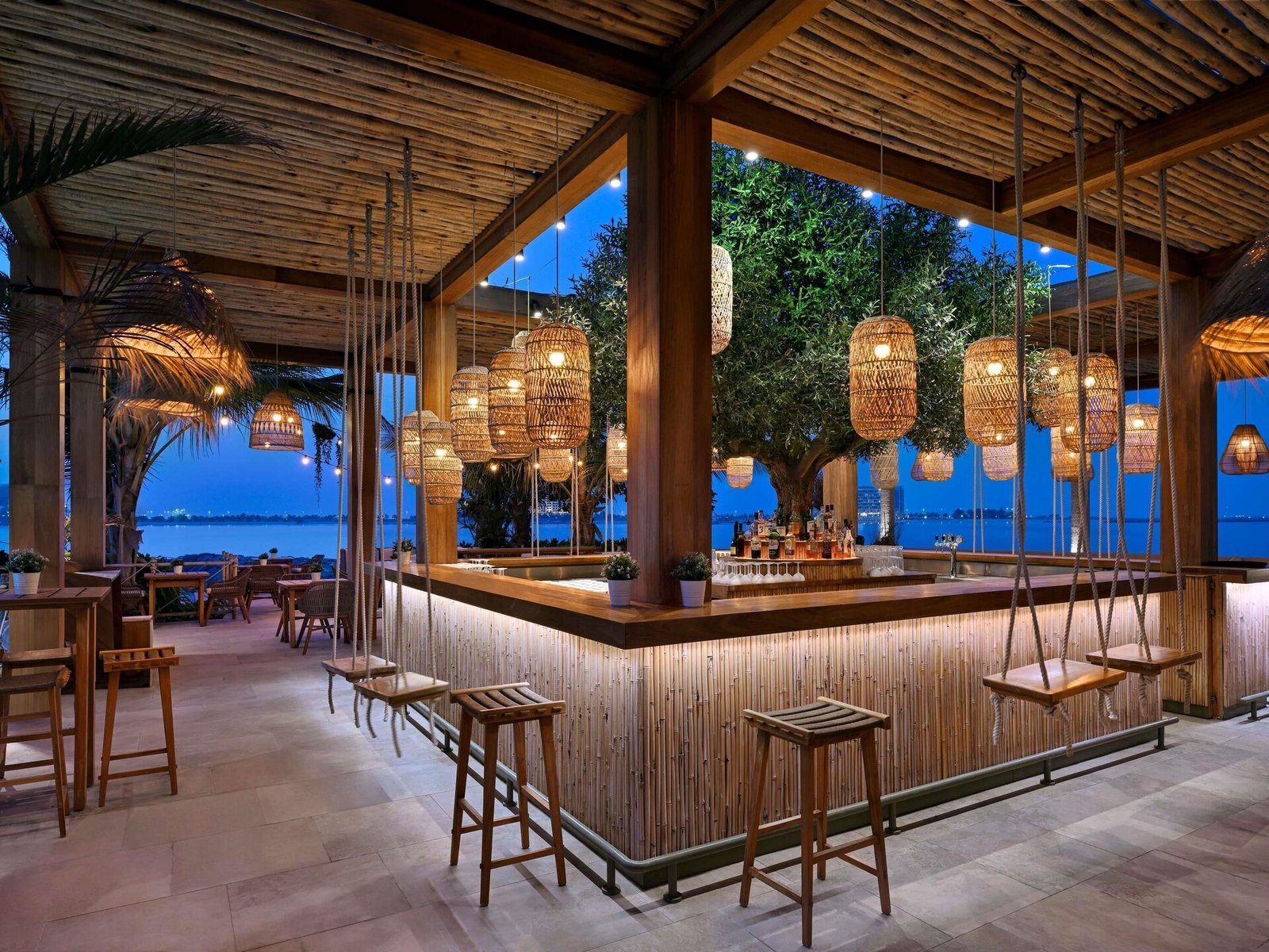 Mövenpick Resort Al Marjan Island, at the table