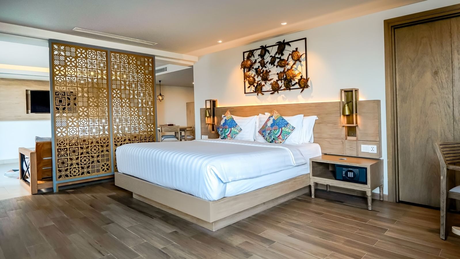 Eastin Ashta Resort, rooms