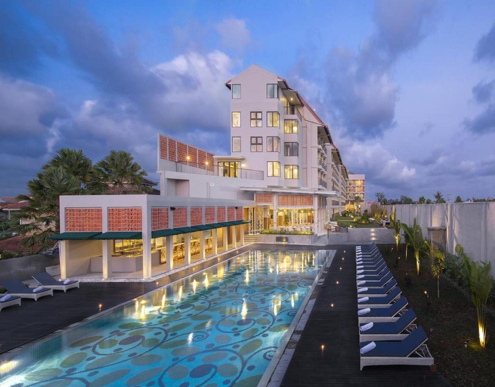 Eastin Ashta Resort, the pool