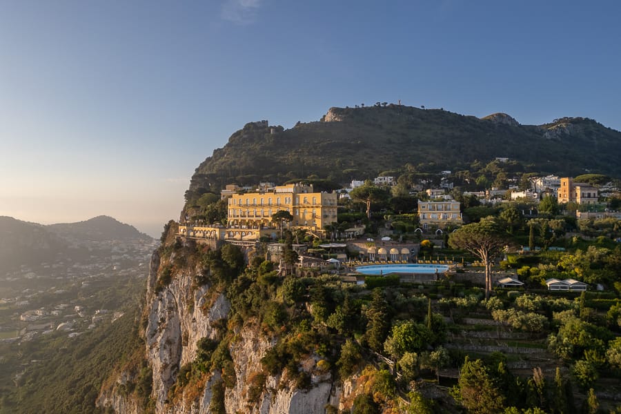 Hotel Caesar Augustus, backstory