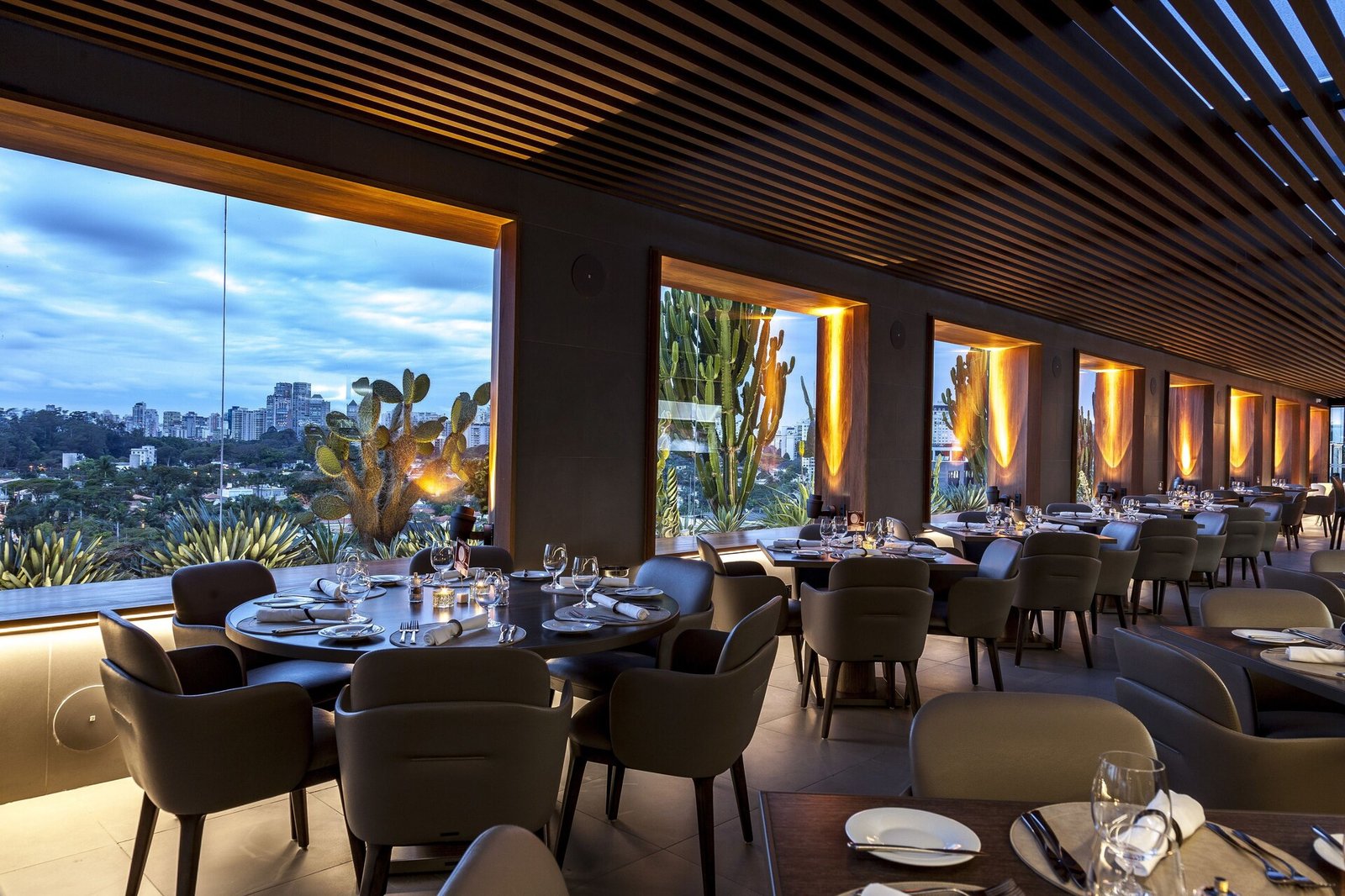 Hotel Unique, eat & drink