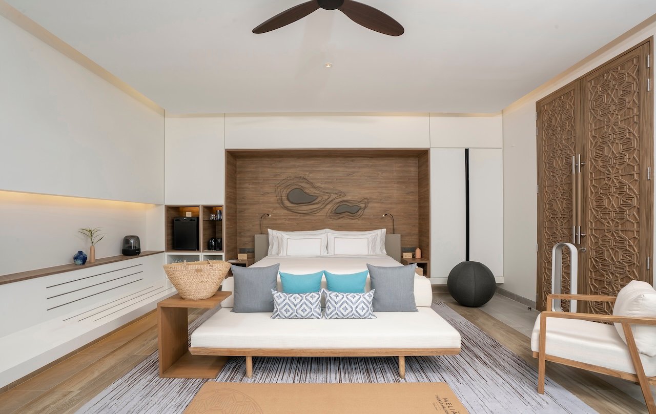 Melia Phuket Mai Khao Hotel — vibe