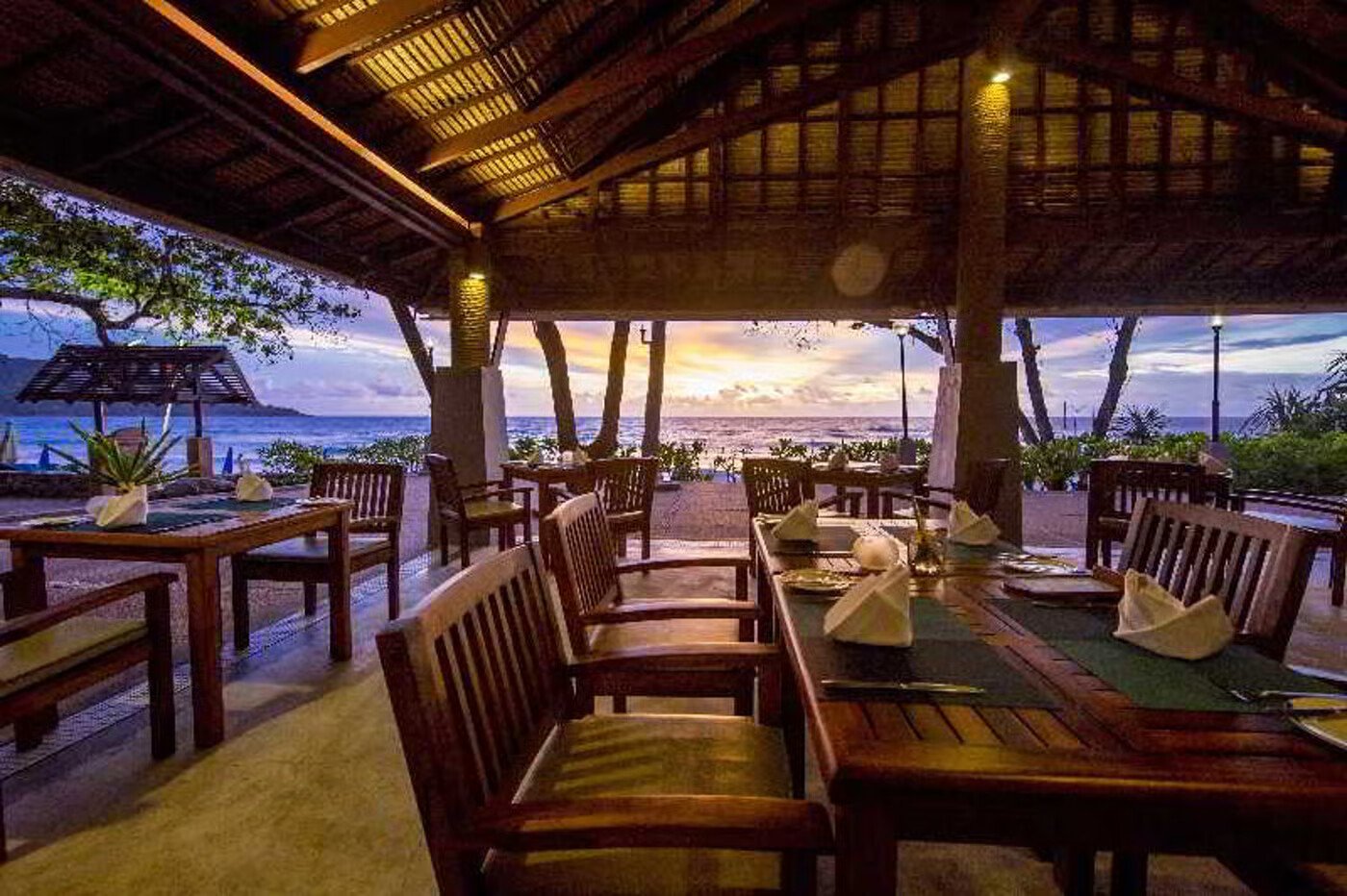 Katathani Phuket Beach Resort — vibe