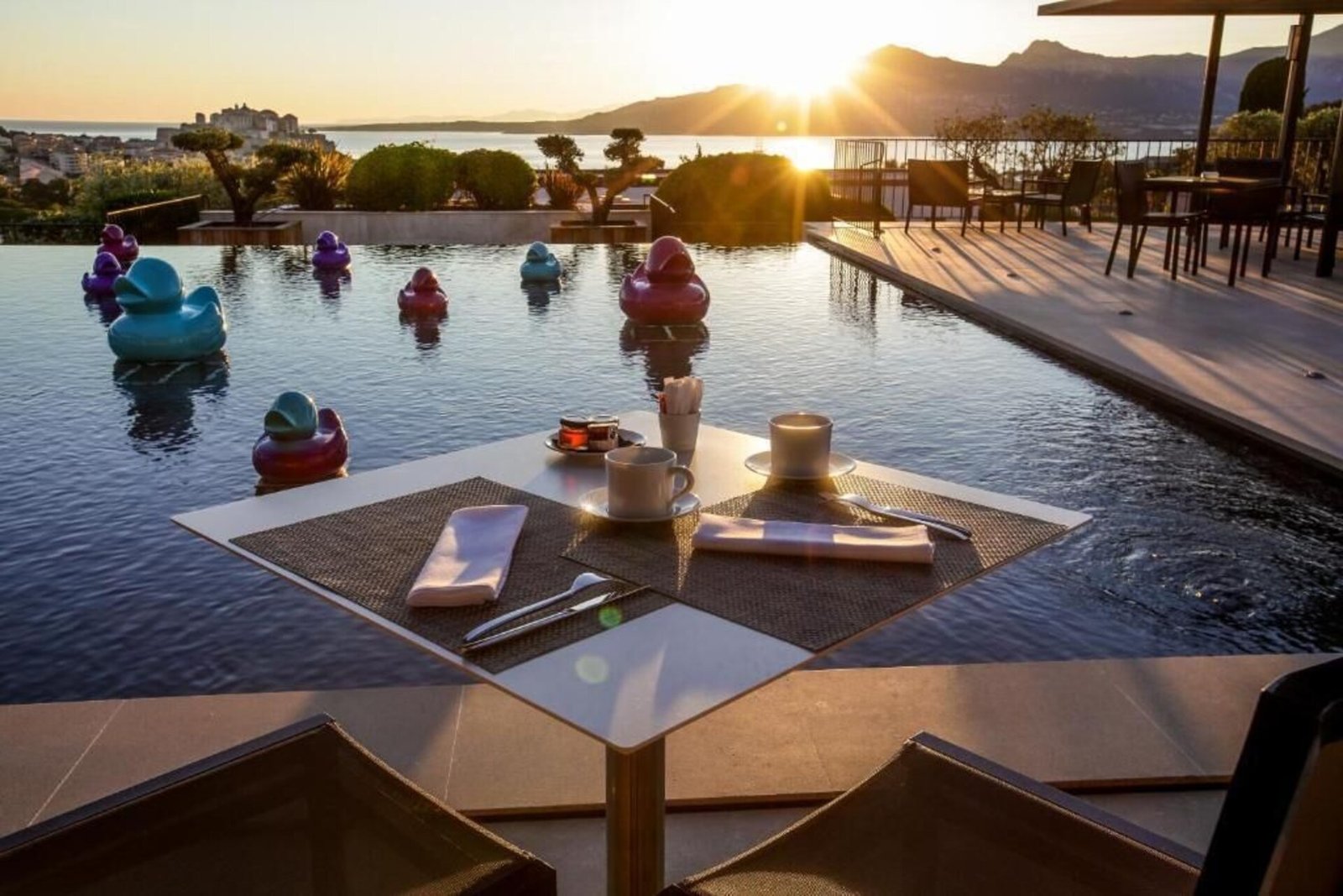 La Villa Calvi, at the table