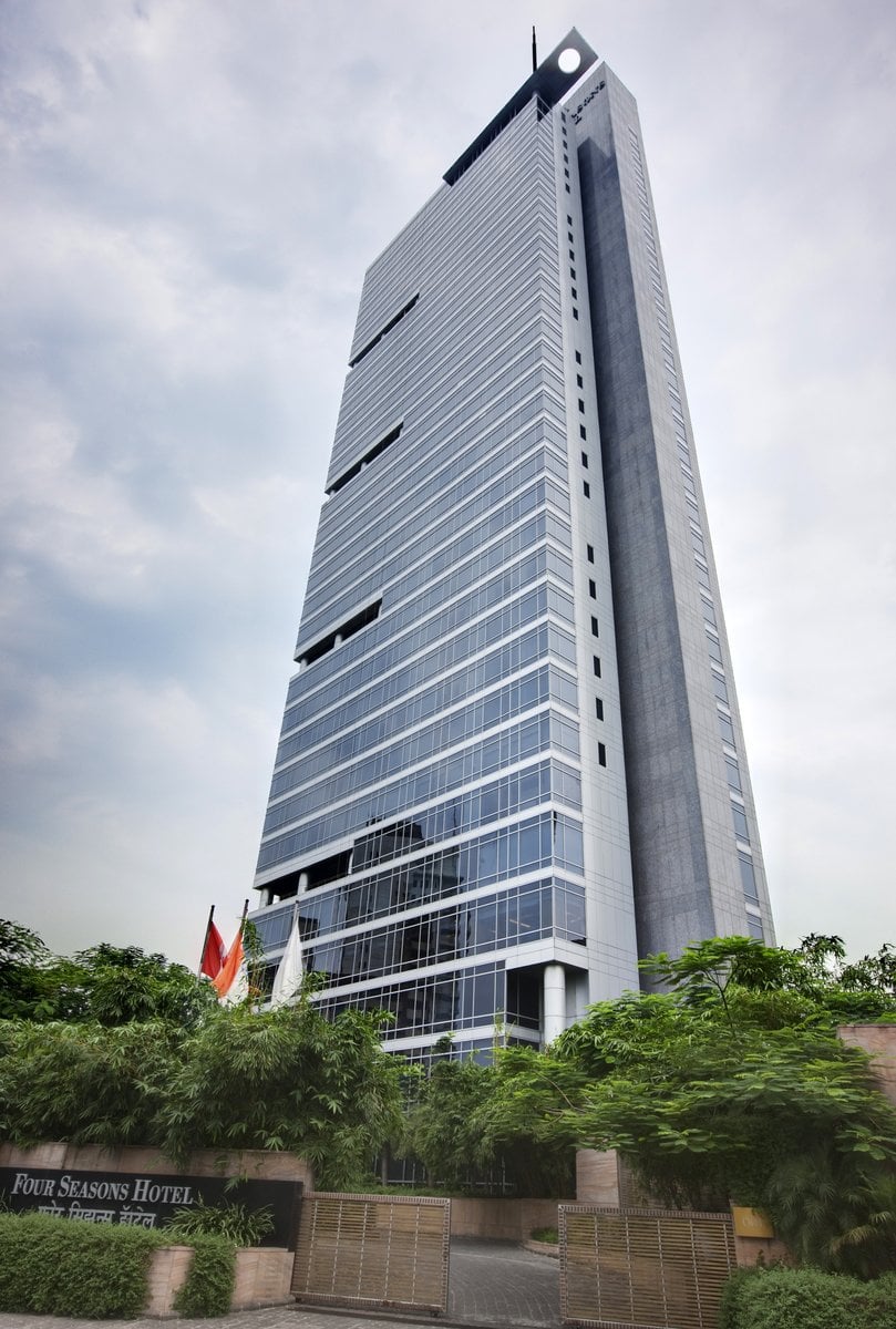Four Seasons Hotel Mumbai, backstory