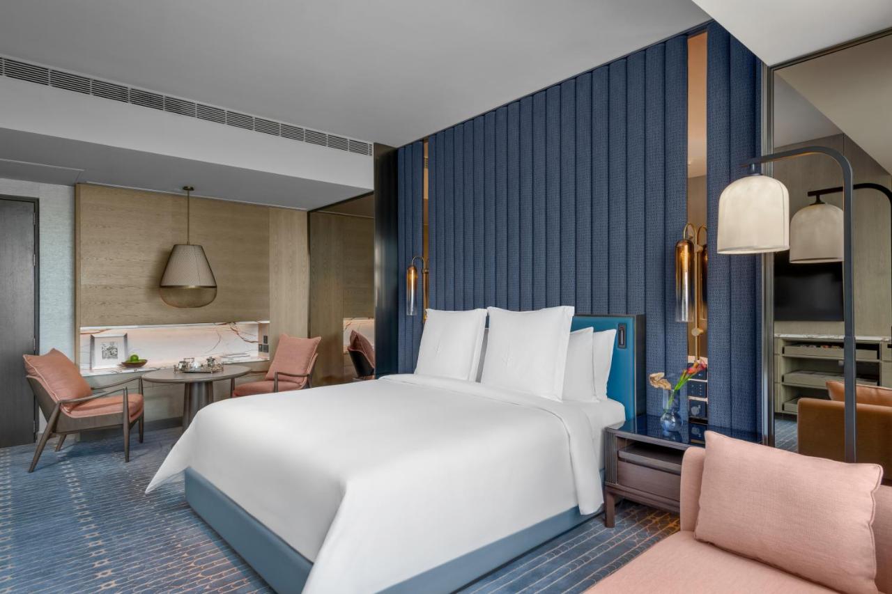 Four Seasons Hotel Mumbai, rooms