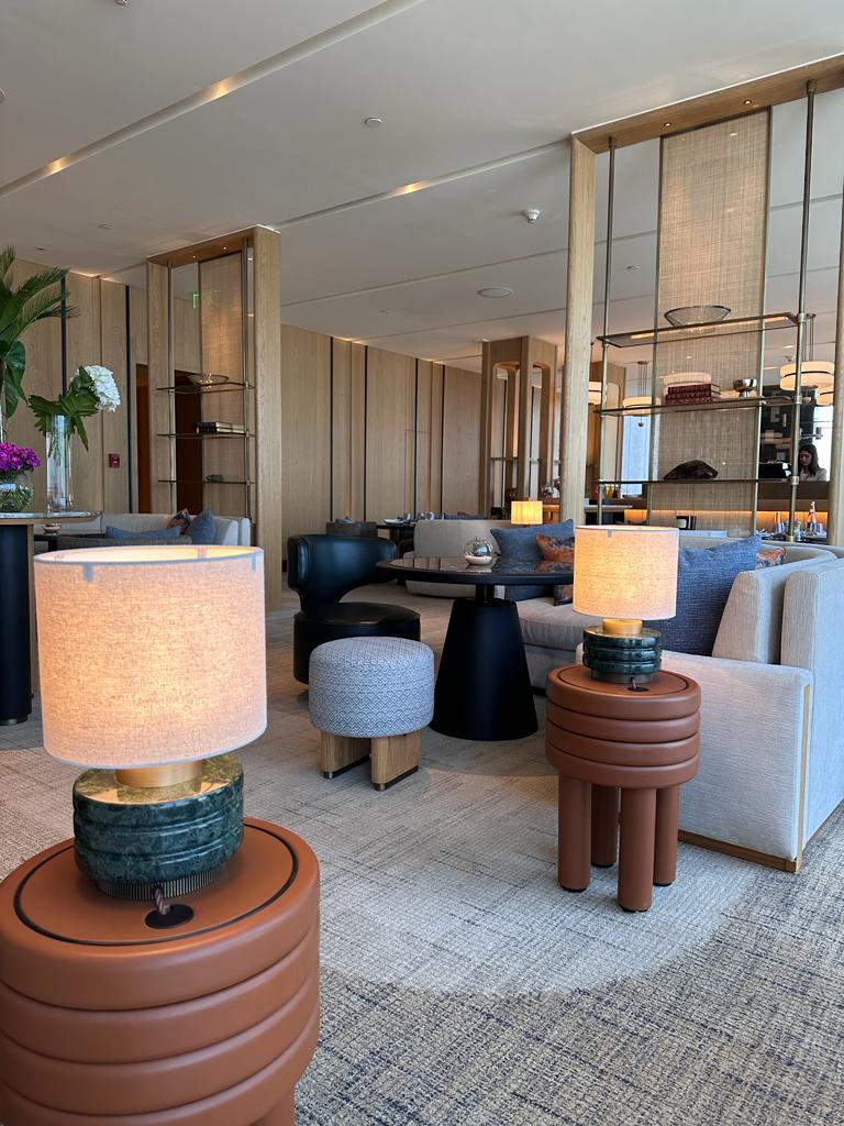 Four Seasons Hotel Mumbai, vibe