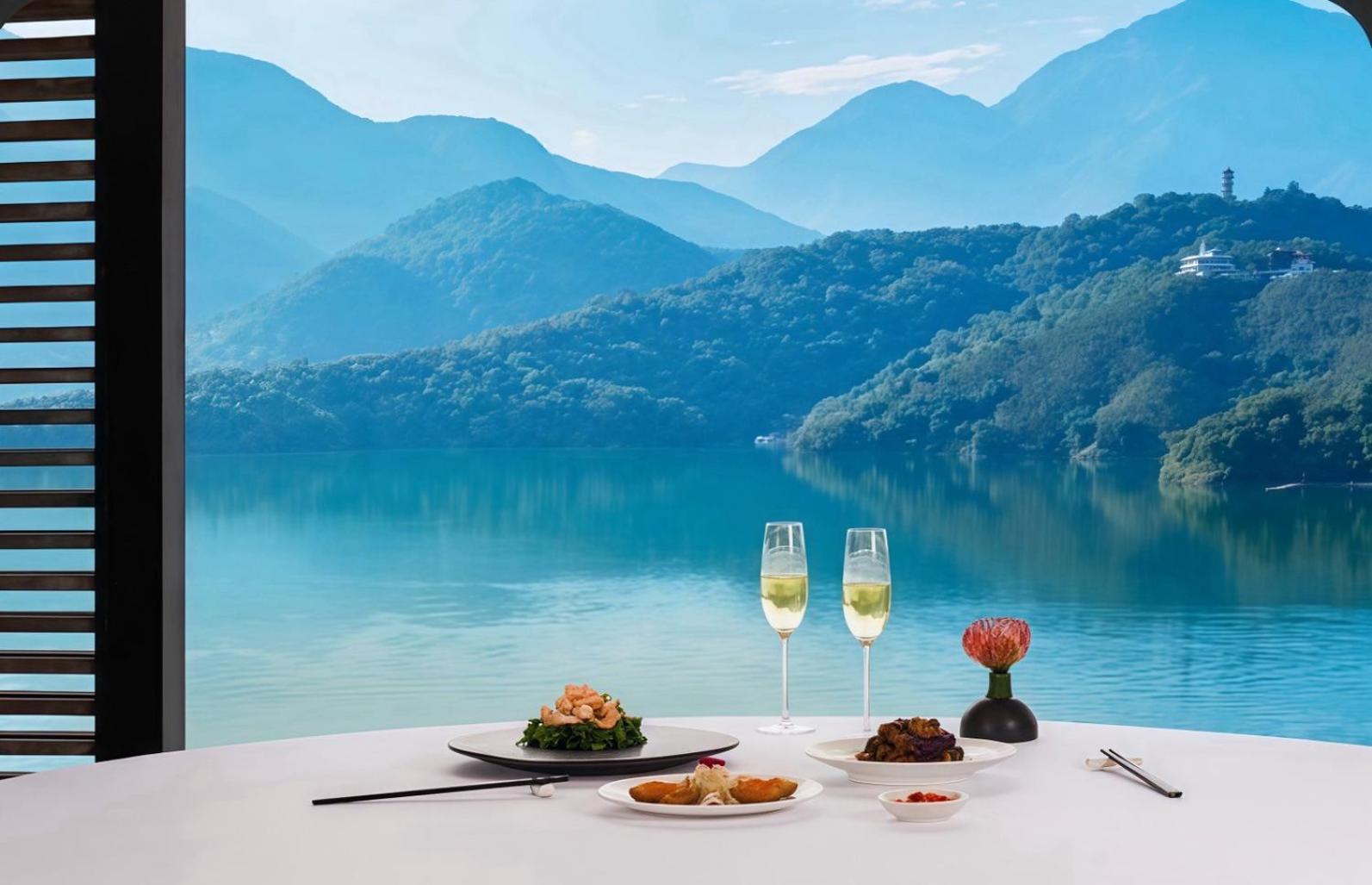 The Lalu Hotel, the lake view chinese restaurant