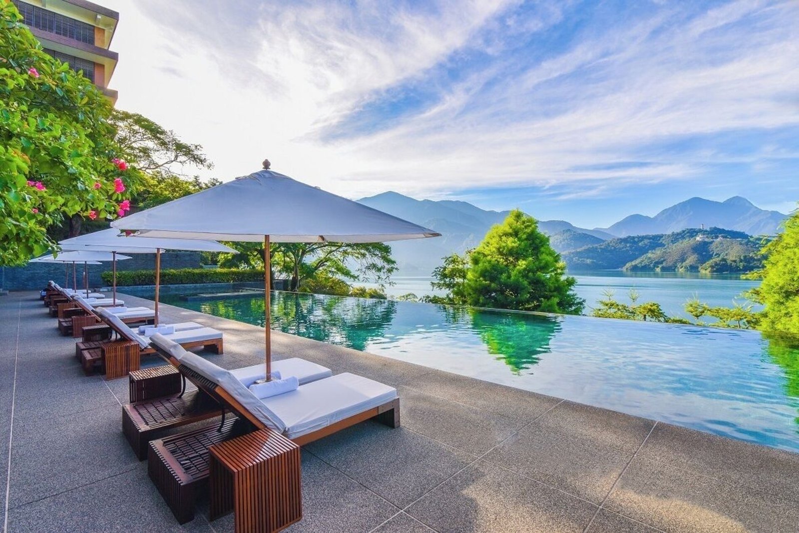 The Lalu Hotel, the pool