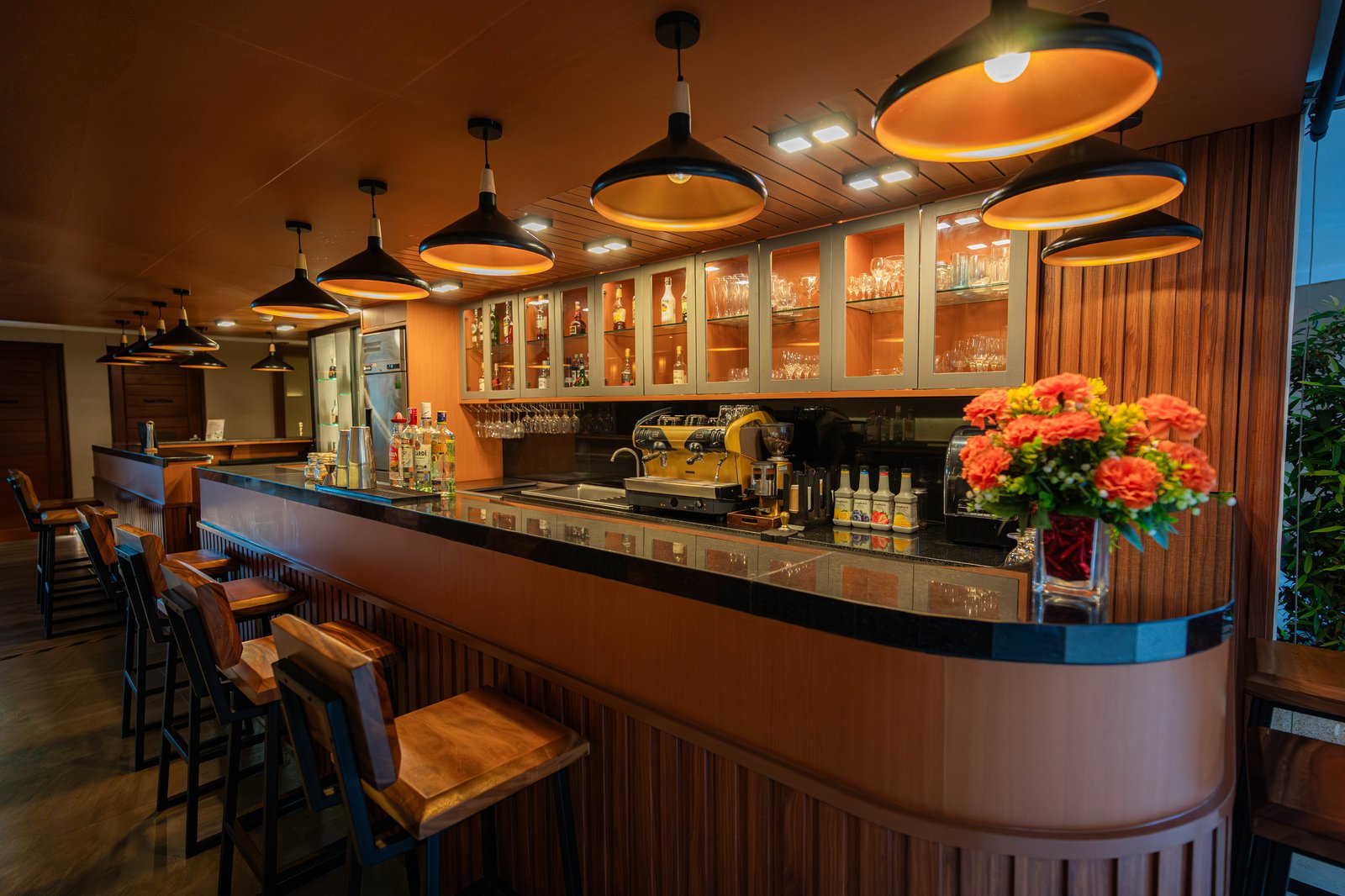 La Flora Resort Patong — eat & drink