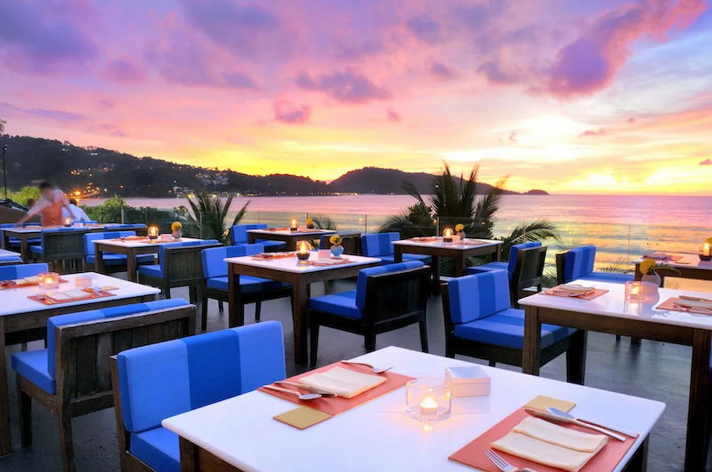 La Flora Resort Patong, the surface restaurant & bar