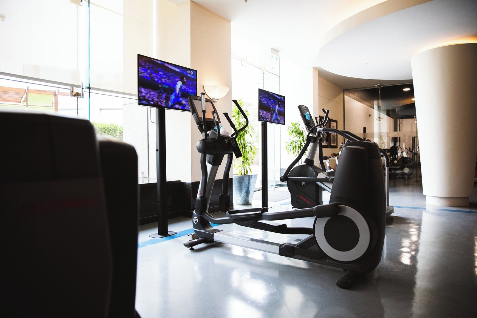 Four Seasons Hotel Riyadh At Kingdom Center, the gym