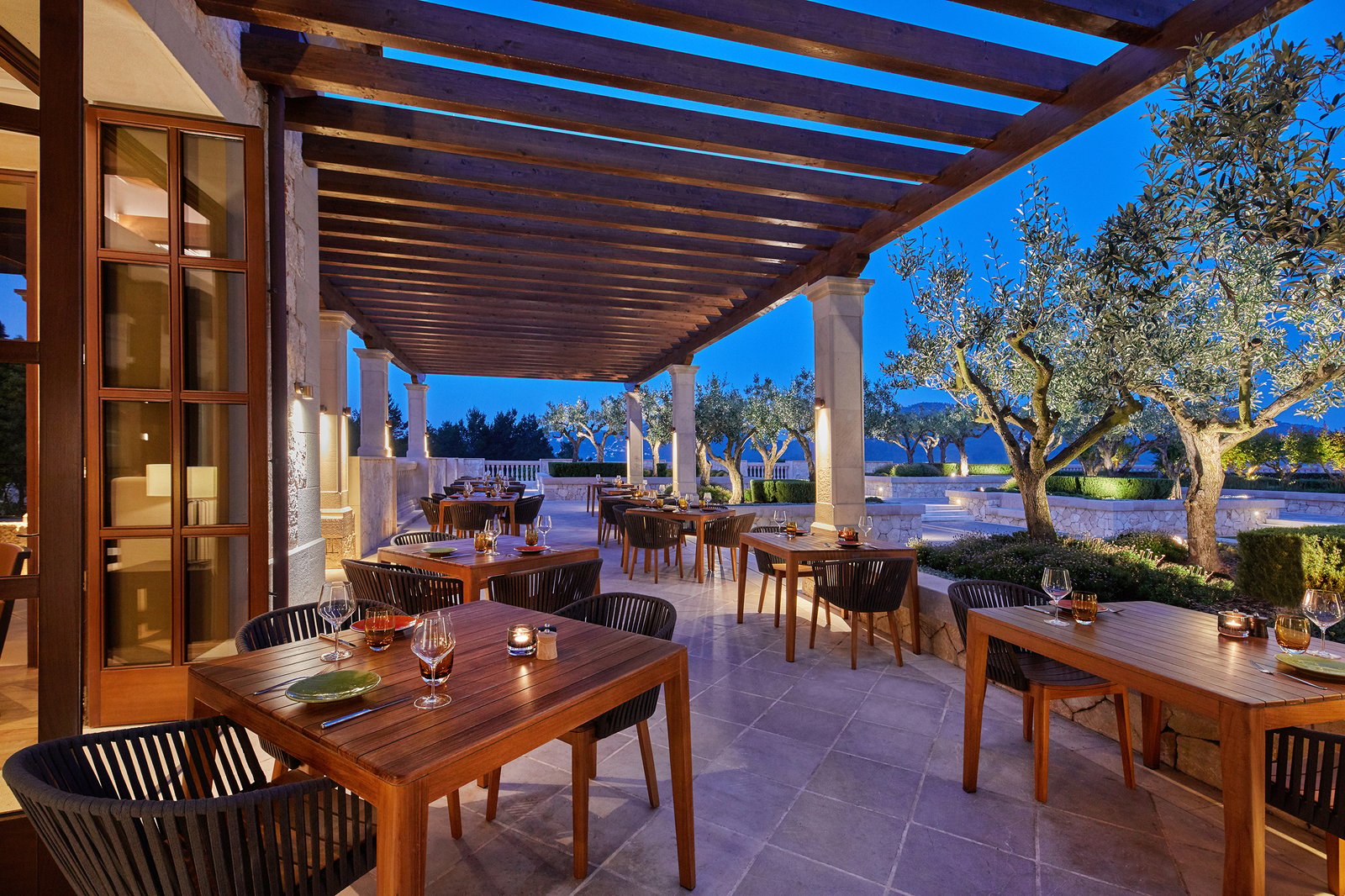 Cap Vermell Grand Hotel, eat & drink
