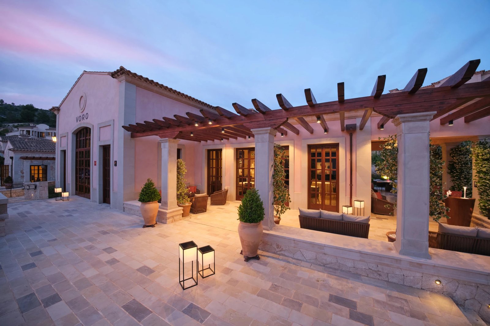 Cap Vermell Grand Hotel, eat & drink