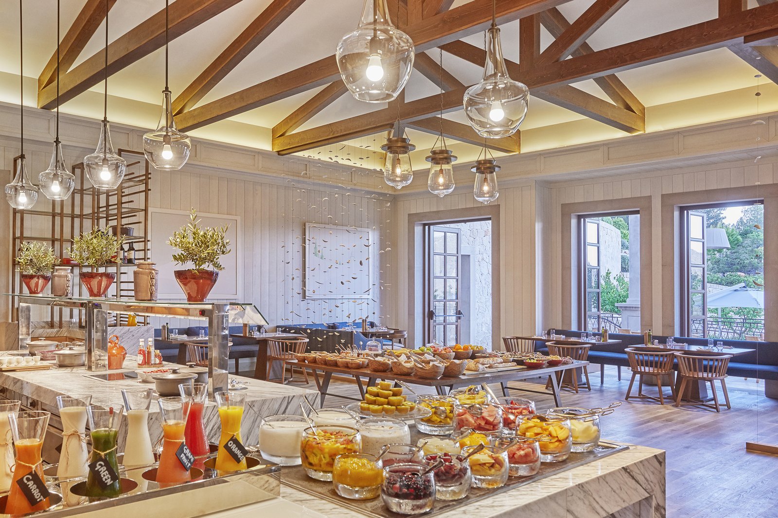 Cap Vermell Grand Hotel, eat & drink