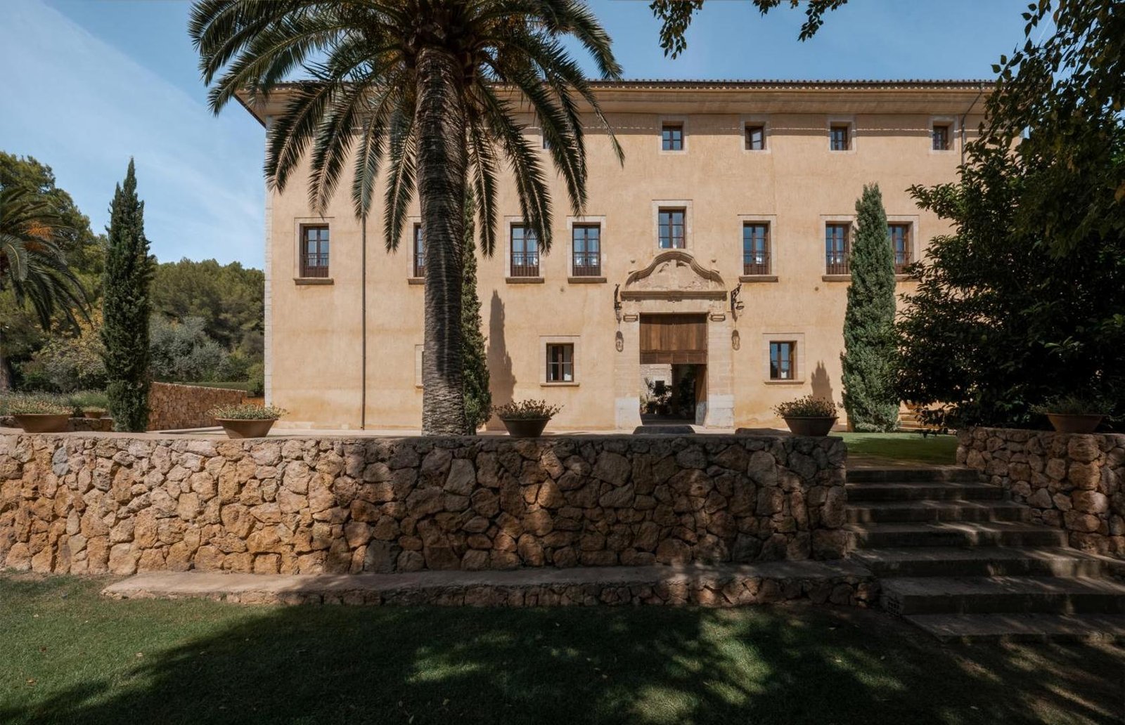 Son Brull Hotel & Spa, backstory