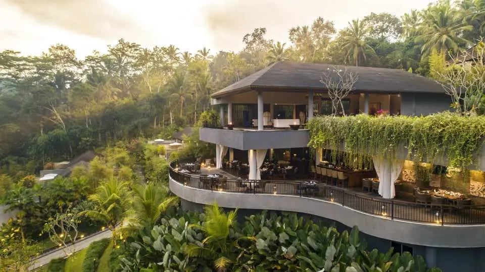 Samsara Ubud, at the table
