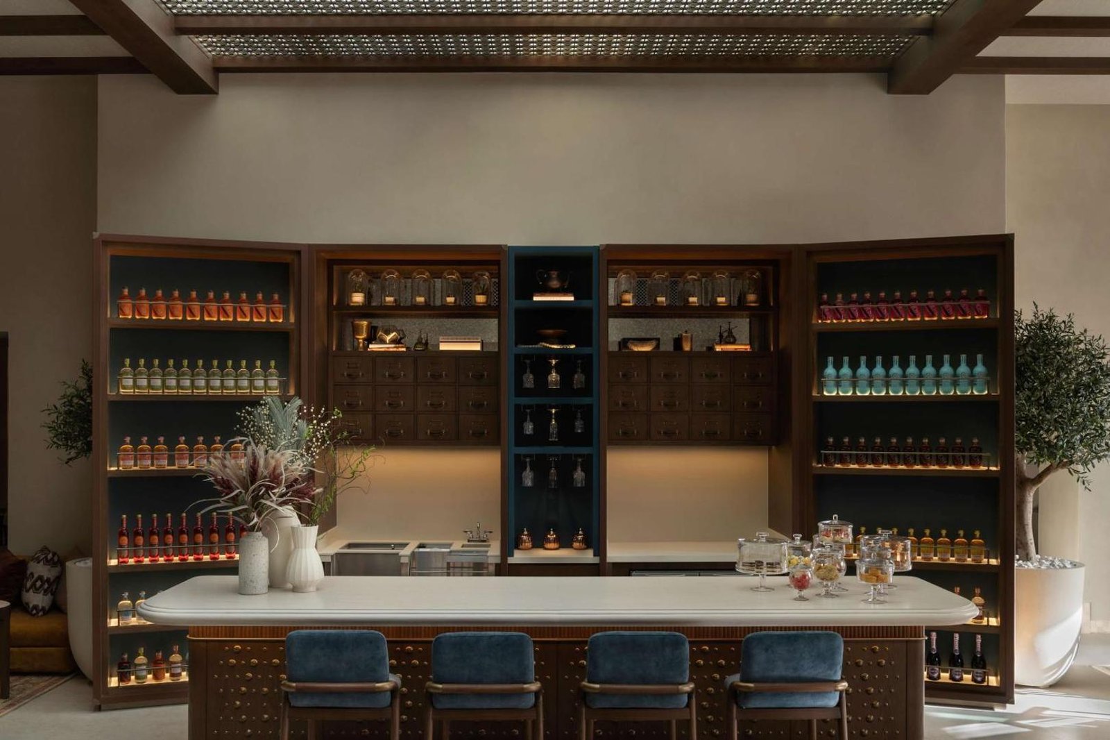 Bab Al Shams - A Rare Finds Desert Resort, eat & drink