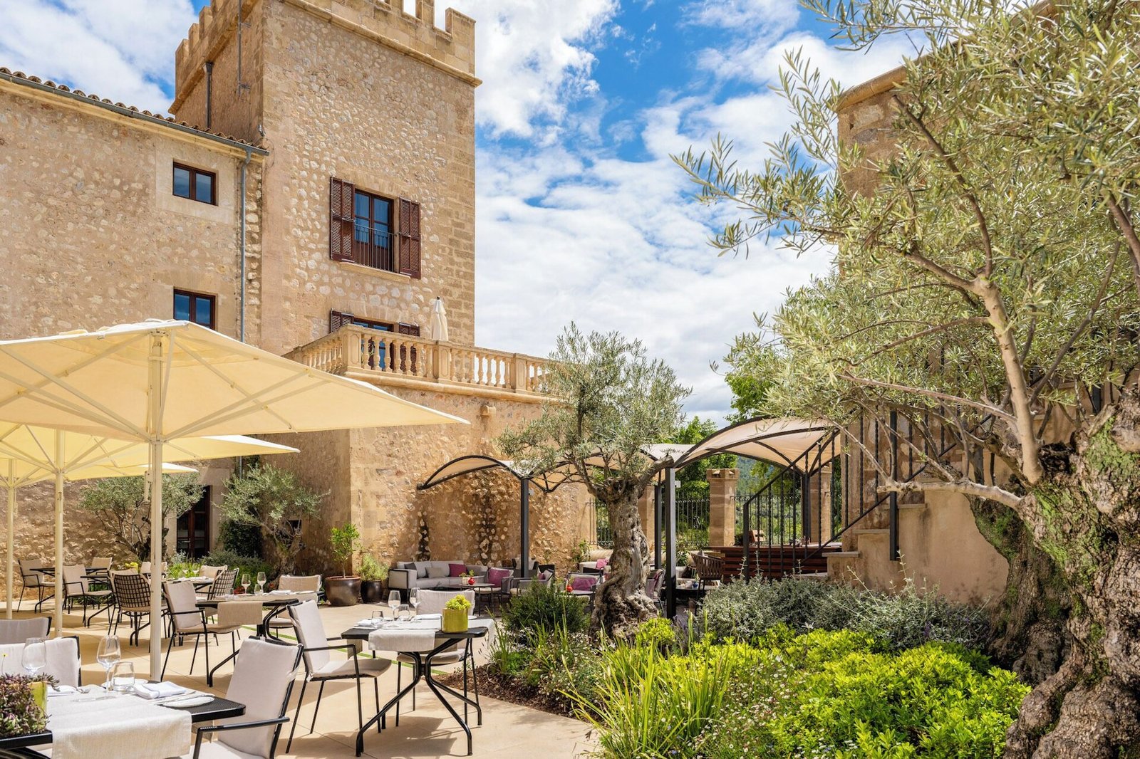 Castell Son Claret, eat & drink
