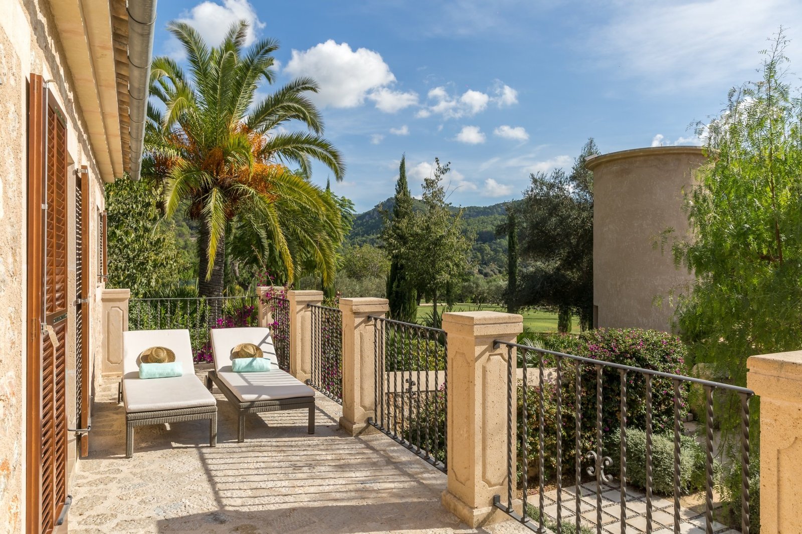 Castell Son Claret, rooms