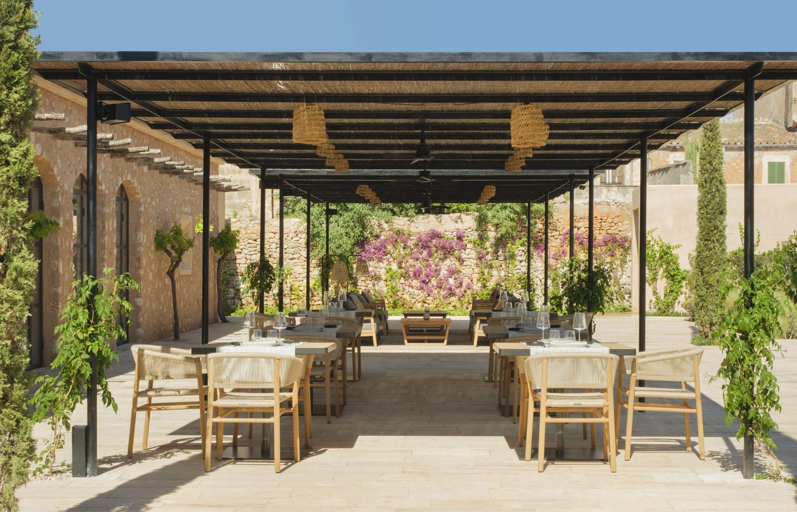 Can Ferrereta, eat & drink