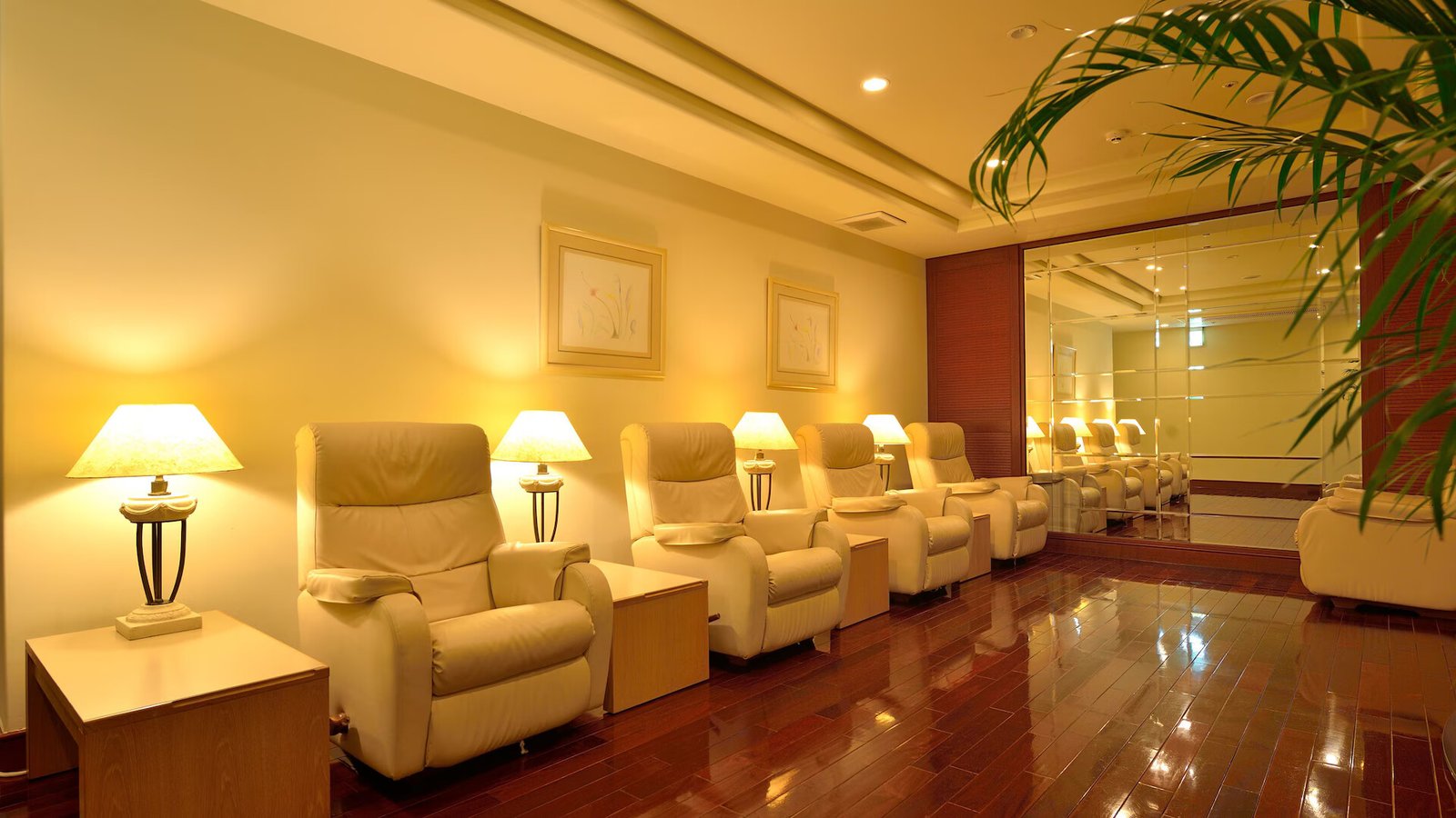 The Naha Terrace — vibe