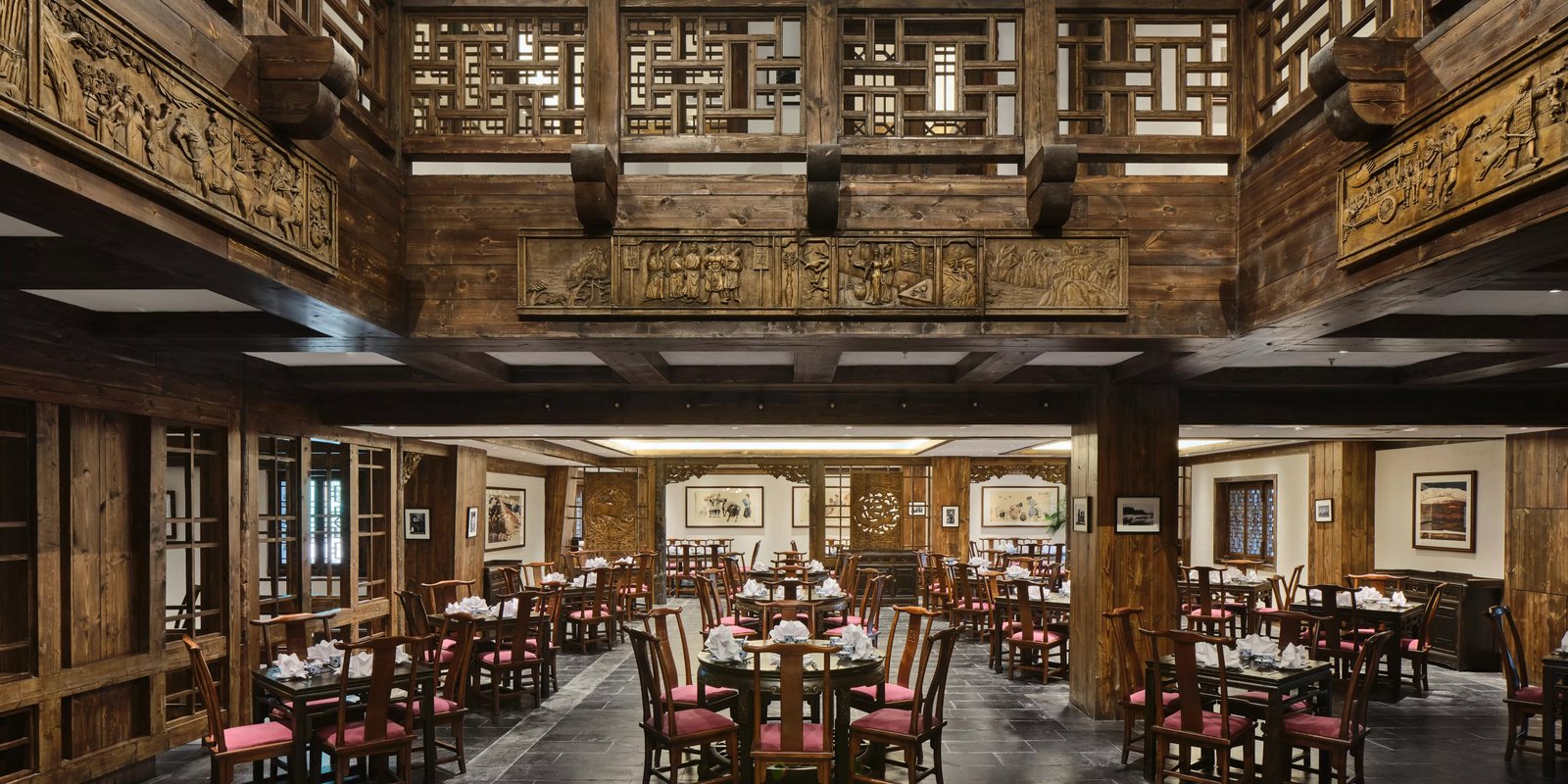 InterContinental Resort Jiuzhai Paradise, at the table