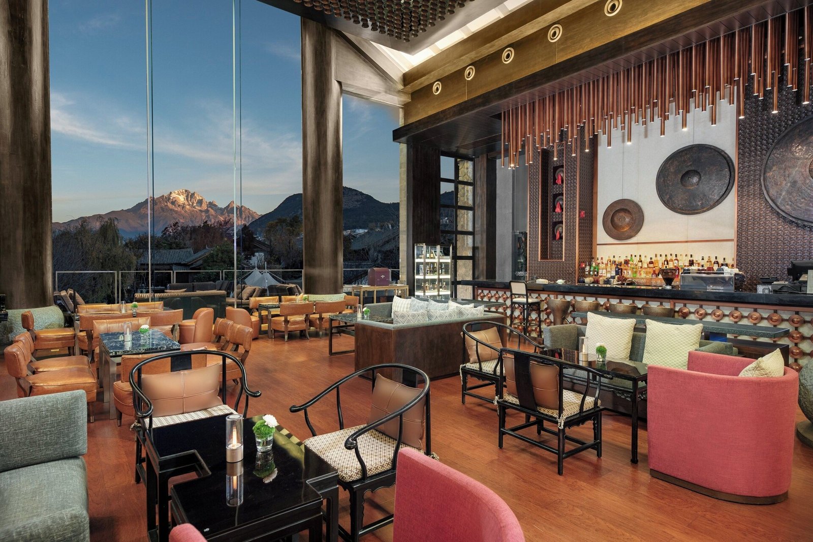 InterContinental Lijiang Ancient Town Resort, at the table