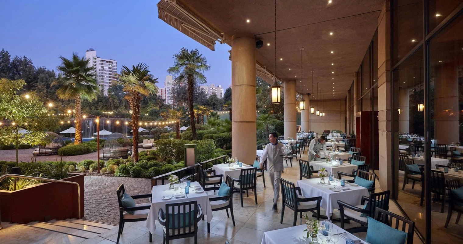 Mandarin Oriental, Santiago, at the table
