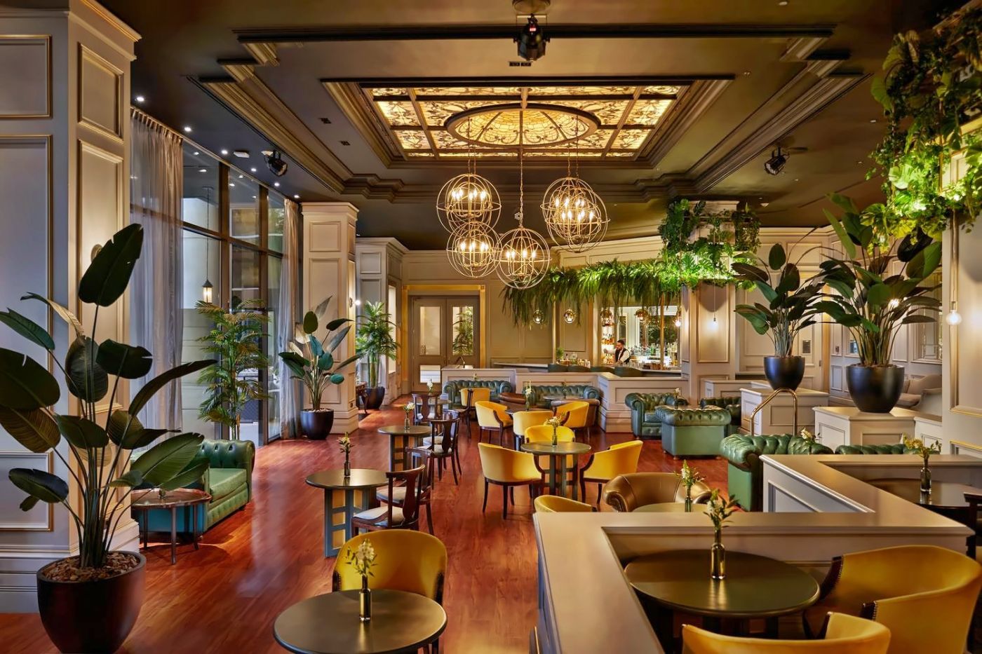 Mandarin Oriental, Santiago, at the table