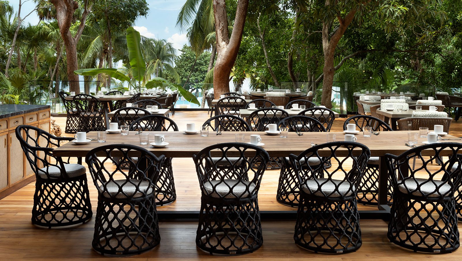 Kimpton Grand Roatan Resort and Spa, eat & drink