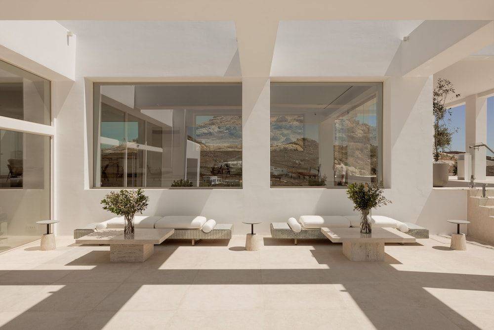 Cali Mykonos, vibe